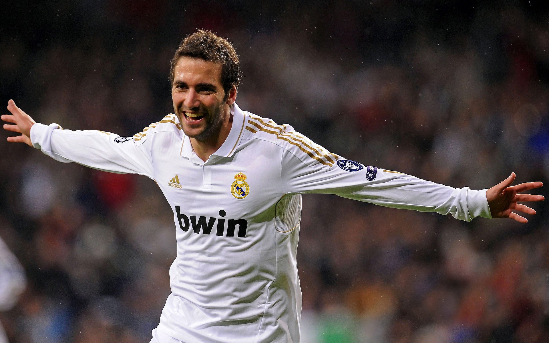 比尔带领酋长再度取胜,球队保持榜首,比尔实力