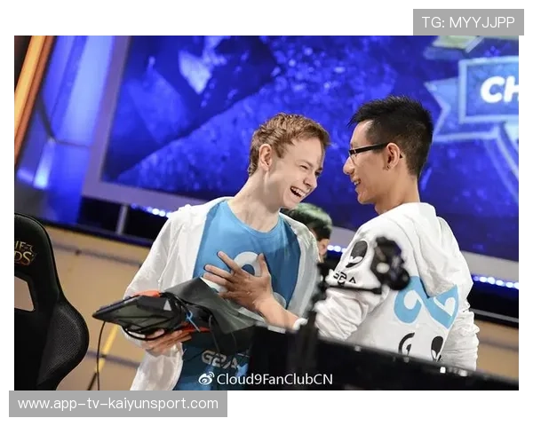 战队联合出版电竞科普杂志走进校园，电竞战队选拔