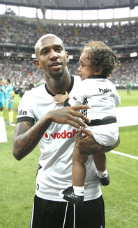 开云网页版-曼联调整阵容，安德森或在冬窗加盟加强进攻，安德森曼联现在在哪